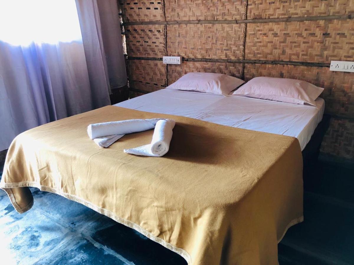 Island Vibes Hampi Guesthouse Ngoại thất bức ảnh