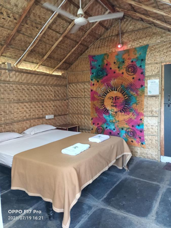 Island Vibes Hampi Guesthouse Ngoại thất bức ảnh