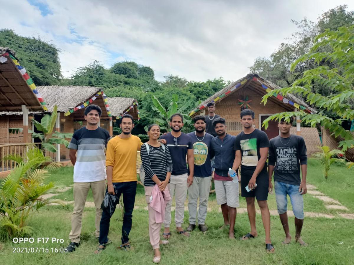 Island Vibes Hampi Guesthouse Ngoại thất bức ảnh
